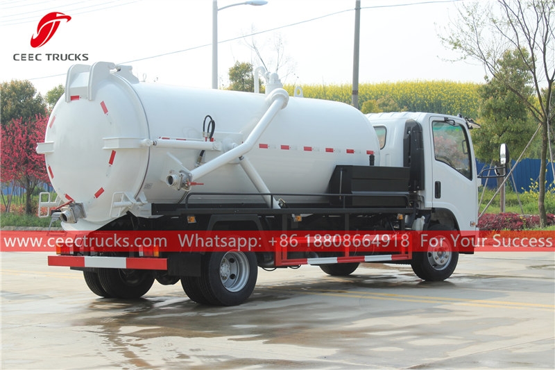 ISUZU 4×2 vacuum tanker truck