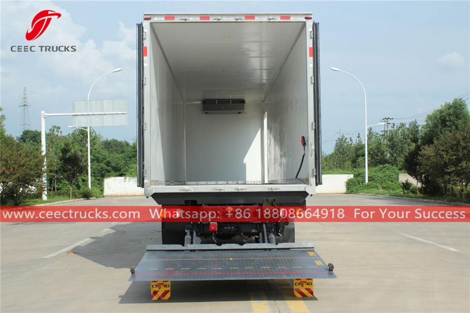 ISUZU 10 wheeler refrigerated truck