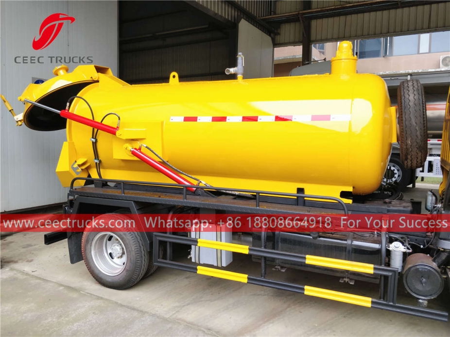 ISUZU 4×2 vacuum tank truck