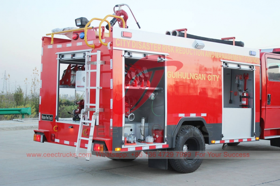 ISUZU water tank fire engine