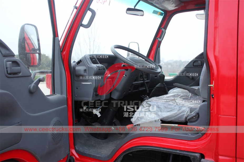 ISUZU 100P 98HP water and foam fire fighting truck on sale