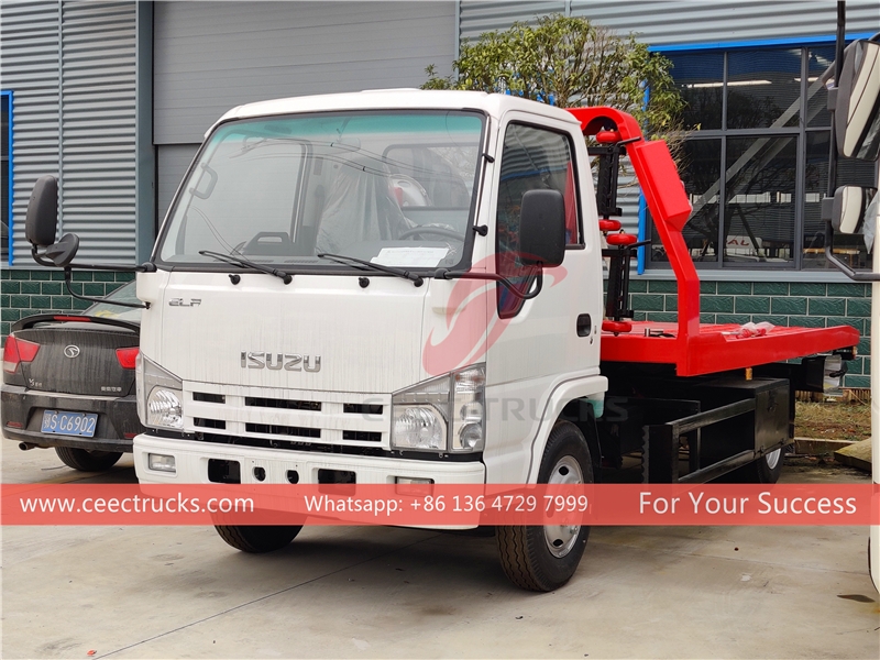 ISUZU NQR wrecker truck