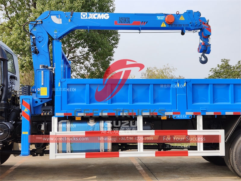 ISUZU FVR 4×4 AWD Crane Truck for sale