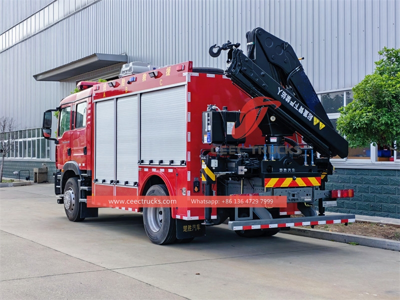 Howo fire rescue vehicle na may 5 toneladang crane at 12m emergency lighting