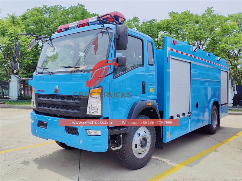 HOWO 5000 Liters water tank fire engine