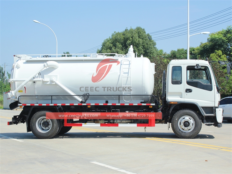 ISUZU FTR 6 wheeler vacuum suction truck made in China