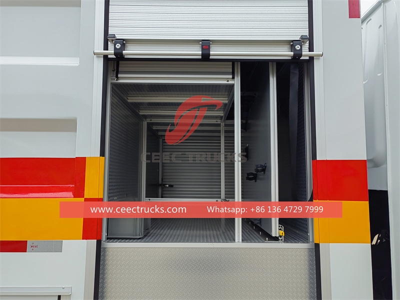 Isuzu FTR 8CBM fire fighting truck with factory direct sale