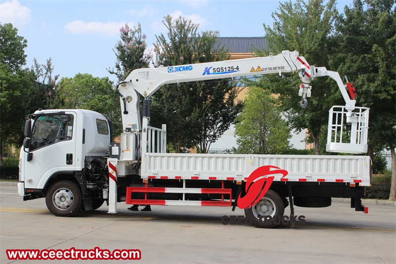 Isuzu Boom Crane Truck with Manlifter