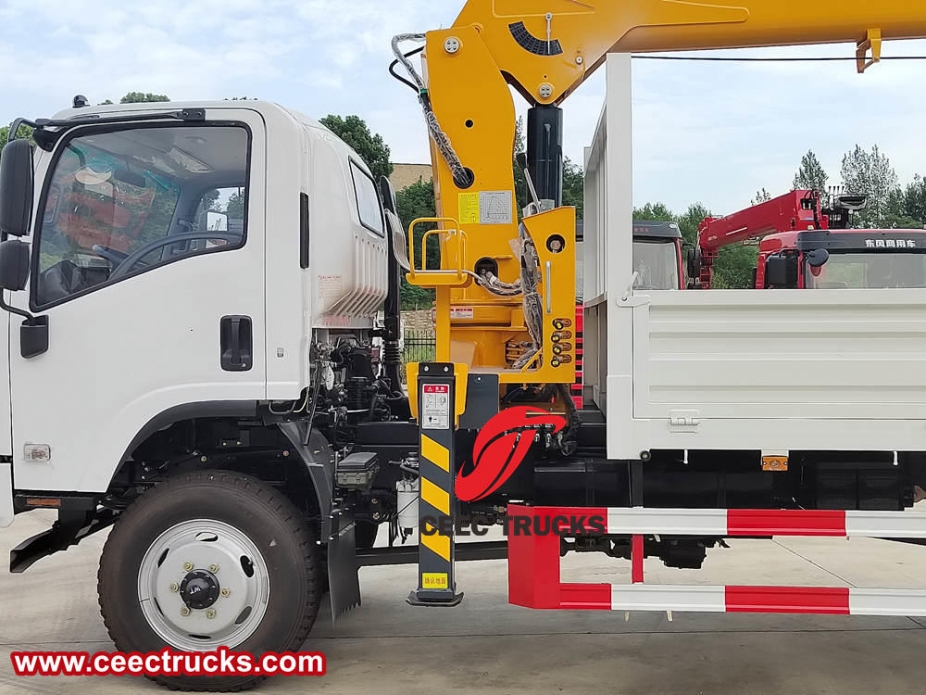 Isuzu 3 Ton Stiff boom crane truck