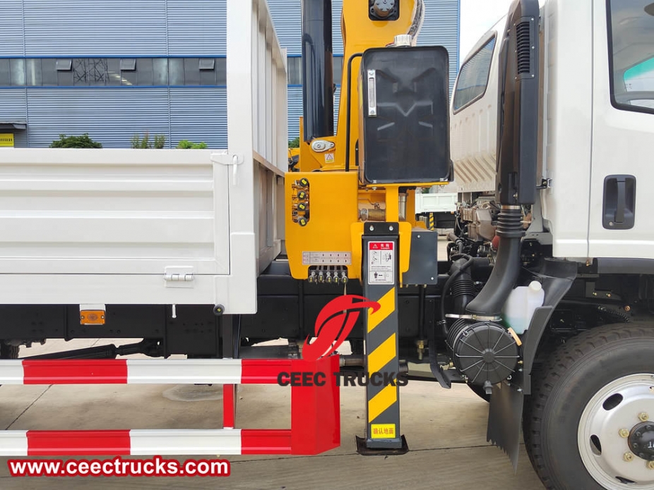 Isuzu 3 Ton Stiff boom crane truck