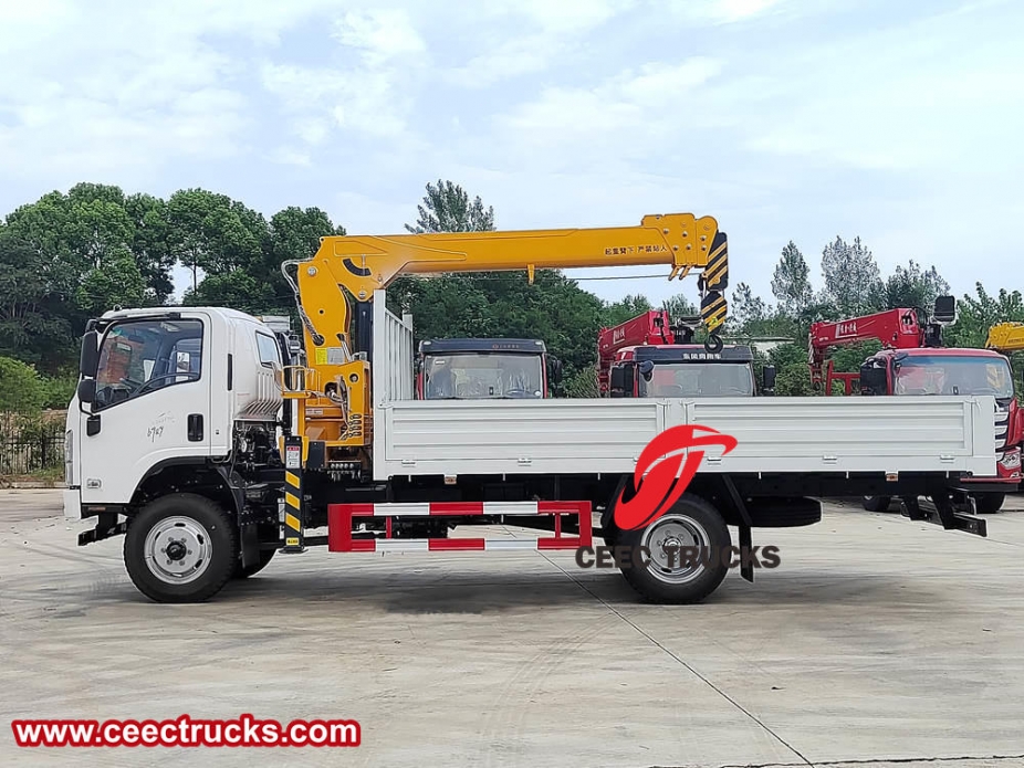 Isuzu 3 Ton Stiff boom crane truck