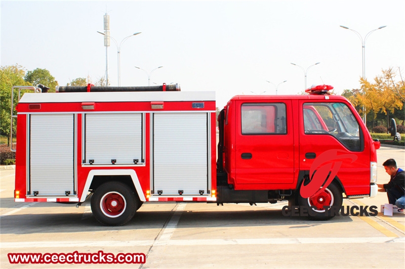 Isuzu mini pumper fire truck