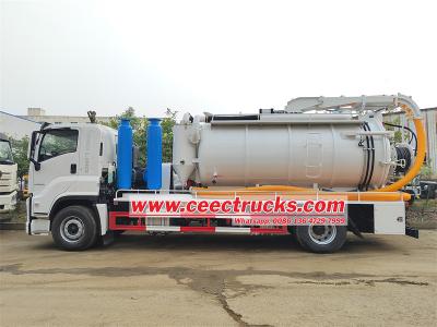 Isuzu Giga truck mounted sewer jetter