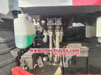 ISUZU NKR 4000L vacuum sewage truck for sale