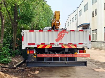 Africa Isuzu GIGA 380HP boom crane dropside cargo truck