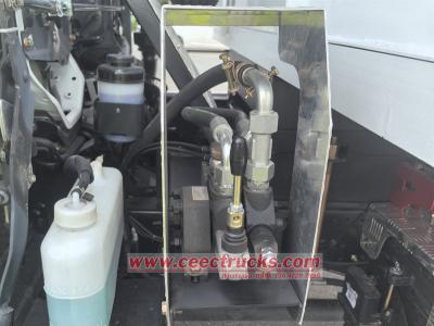 Isuzu ELF dumper truck