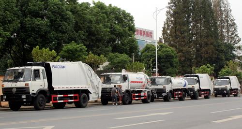 9 units dongfeng garbage trucks export sa ecuador