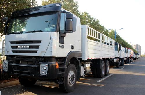 100 units na IVECO fuel tanker at cargo truck export sa Ethiopia