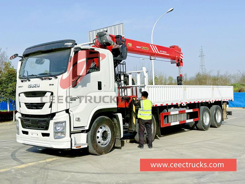 Pilipinas ISUZU GIGA 8x4 Truck Mounted Crane Remote Throttle Installation