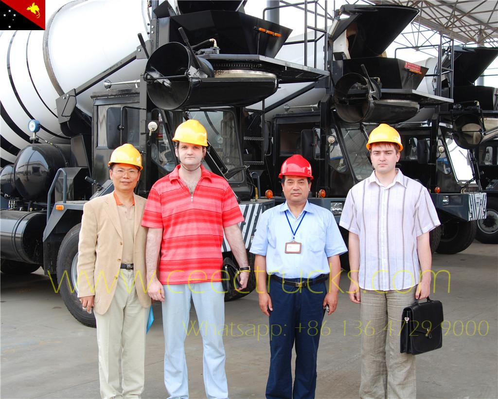 Pagbisita ng Kliyente ng Papua New Guinea sa pabrika ng CEEC na bumibili ng Mixer Trucks