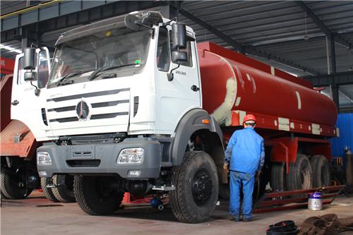 Paano Gumawa ng magandang kalidad ng Beiben water tanker truck?