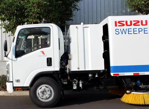 10 units ISUZU road sweeper truck export sa Timog asya