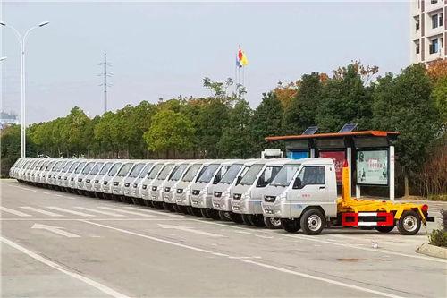 30 units 2cbm hook loader truck para sa Guangzhou City